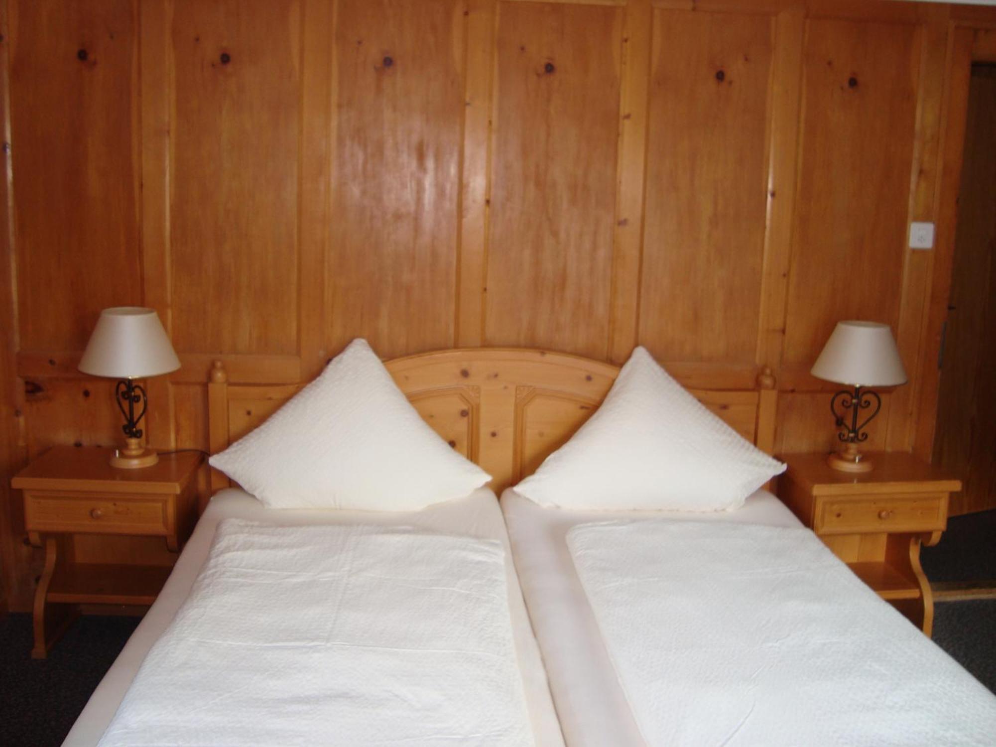 Hotel Restaurant Alpenblick Ernen Екстер'єр фото