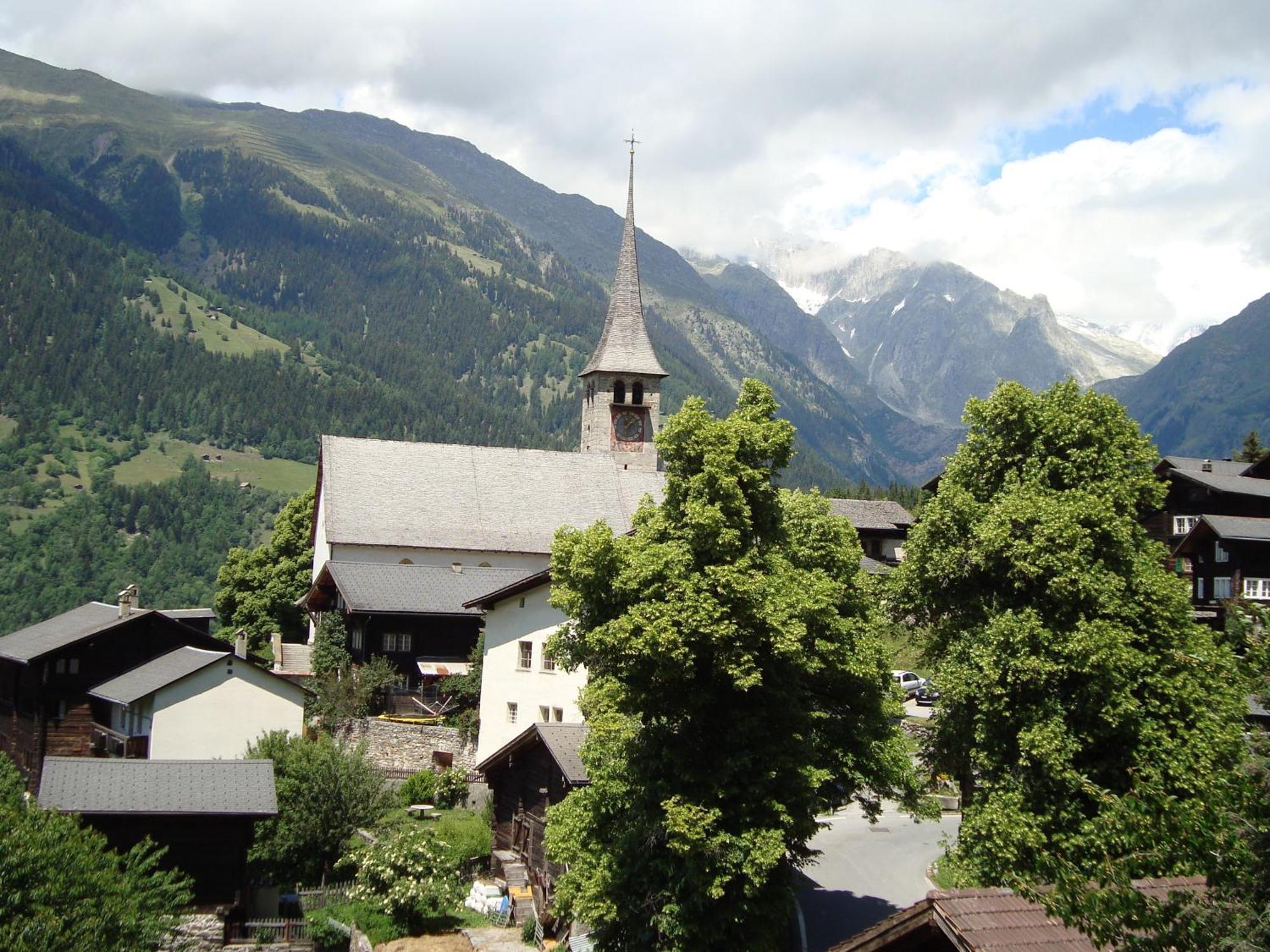 Hotel Restaurant Alpenblick Ernen Екстер'єр фото